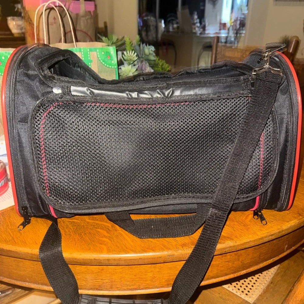 Black and Red Pet Travel Bag TSA Approved